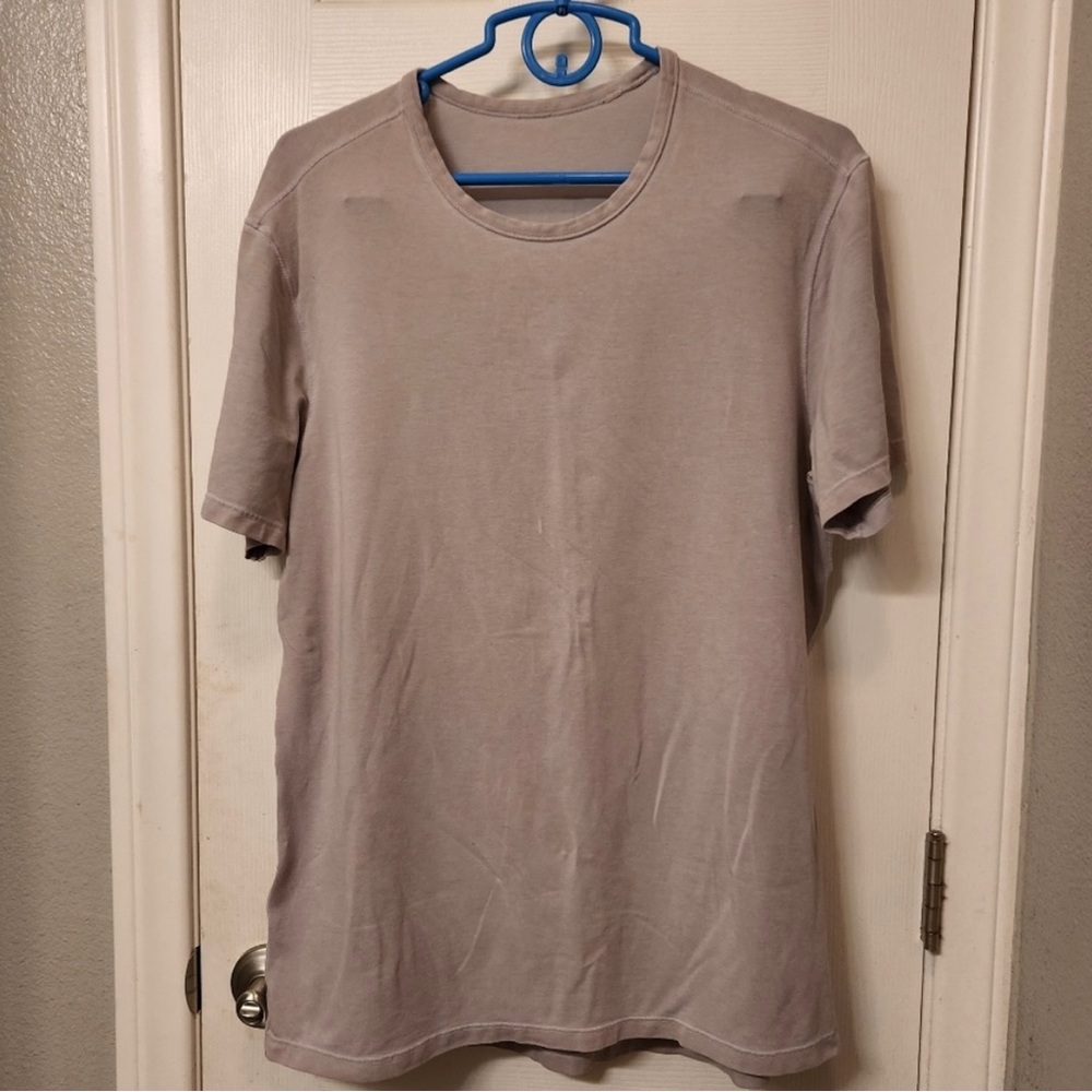 Lululemon t shirt